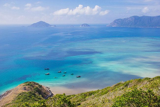 Chiêm Ngưỡng Vẻ Đẹp Huyền Bí Của Đảo Thoi Xanh Cùng Du Lịch Hải Hà