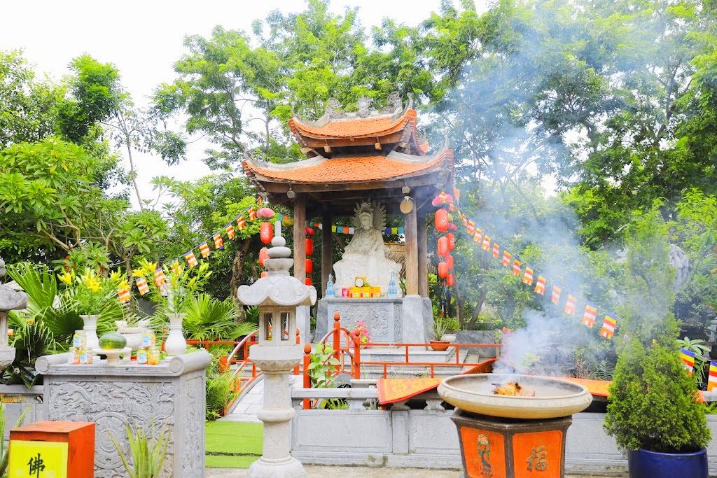 Hành Trình Tâm Linh Đến Với Chùa Đại Dương Cùng Du Lịch Hải Hà