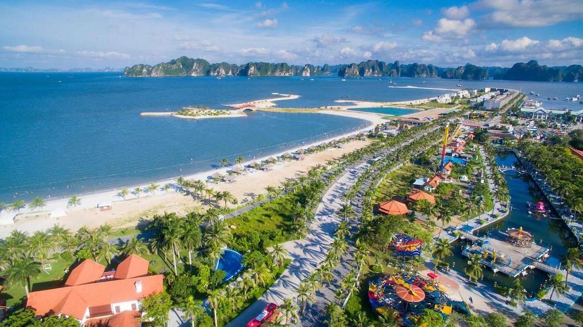 Hành Trình Khám Phá Đảo Tuần Châu – Viên Ngọc Du Lịch Của Quảng Ninh