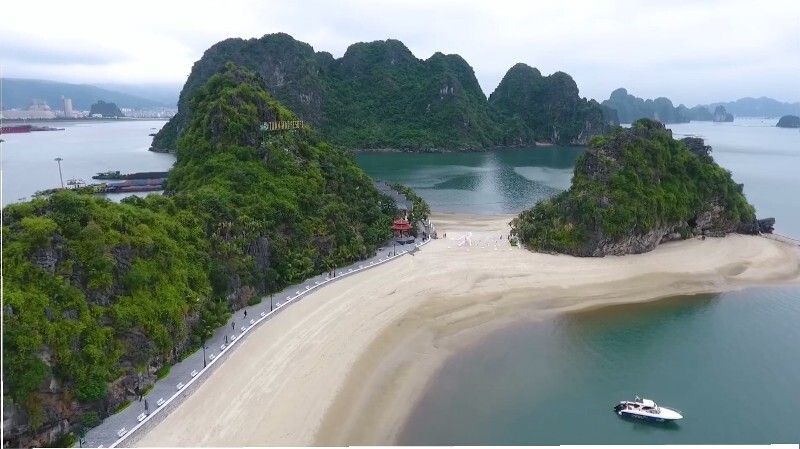 Khám Phá Vẻ Đẹp Tự Nhiên Tại Bãi Tắm Lương Ngọc – Thiên Đường Biển Của Hải Hà