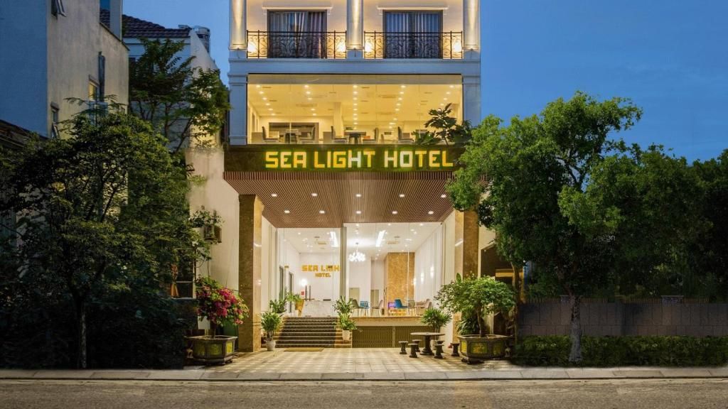 Sea Light Hotel: Khám Phá Không Gian Lưu Trú Đẳng Cấp Tại Đà Nẵng