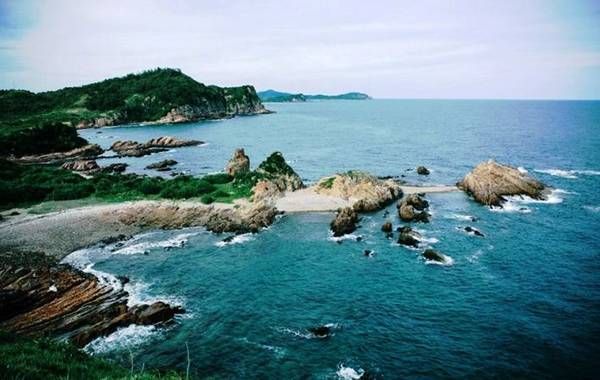 Khám Phá Đảo Ngọc Vừng: Thiên Đường Hoang Sơ Của Quảng Ninh