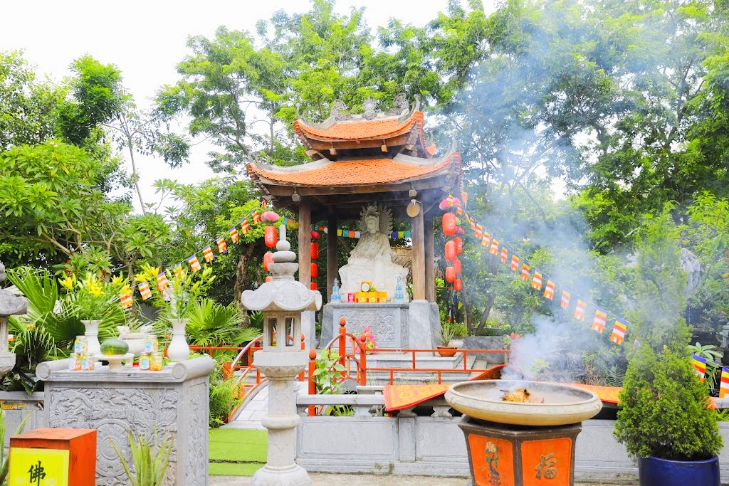 Hành Trình Tâm Linh Đến Với Chùa Đại Dương Cùng Du Lịch Hải Hà