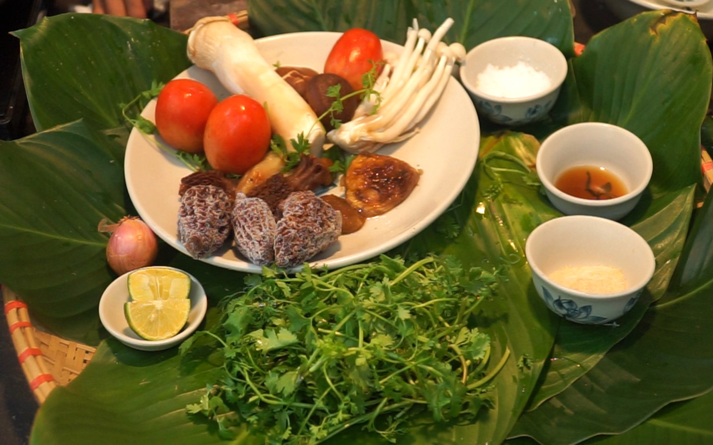 Khám Phá Ẩm Thực Chay Yên Tử – Hương Vị Tinh Tế, An Lạc Cho Du Khách