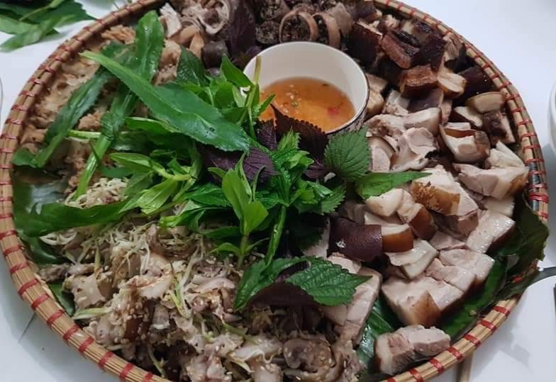 Khám Phá Hương Vị Đặc Sắc Của &#8220;Lợn Cắp Nách 6 Món Lai&#8221; – Một Món Ăn Độc Đáo Của Quảng Ninh