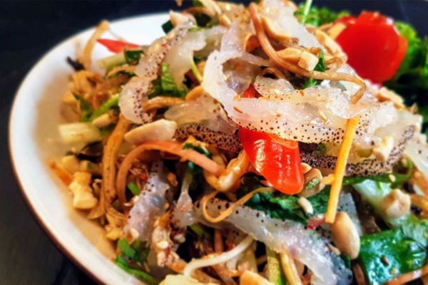 Khám Phá Hương Vị Đặc Sắc Với Nộm Sứa Vân Đồn Cùng Du Lịch Hải Hà