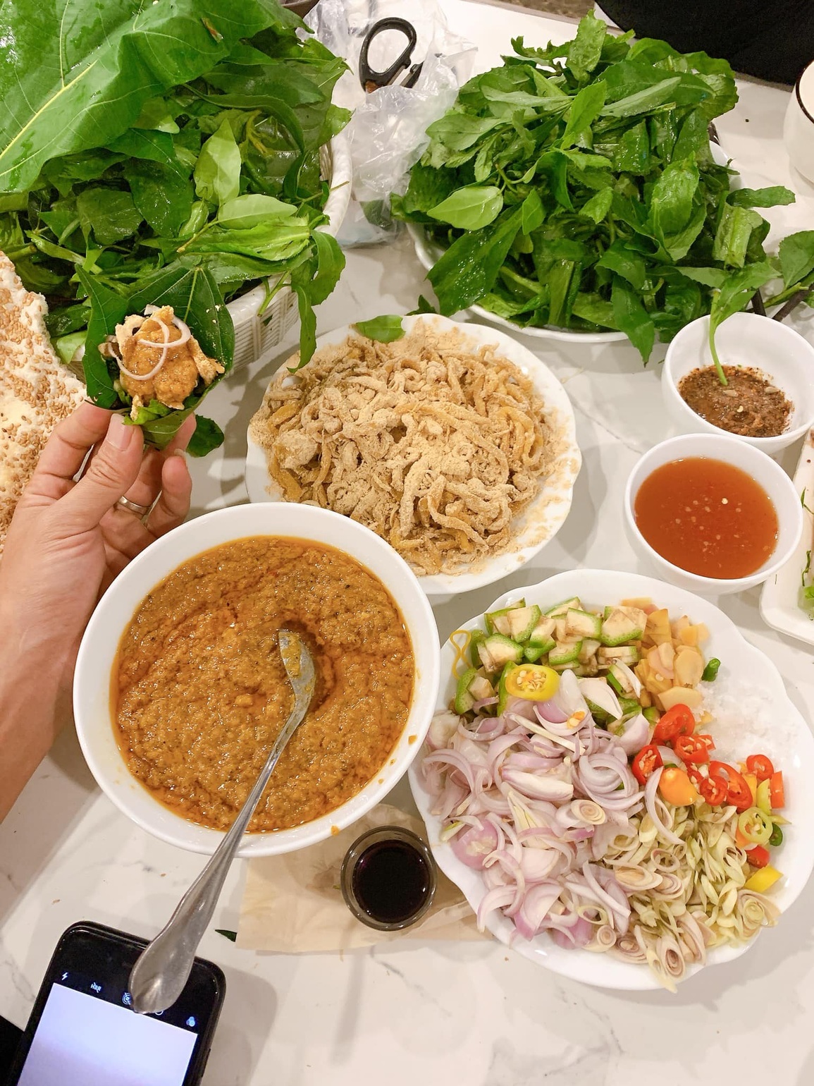 Khám Phá Hương Vị Đặc Sản &#8220;Gỏi Cá Nhệch Quảng Yên&#8221; Cùng Du Lịch Hải Hà