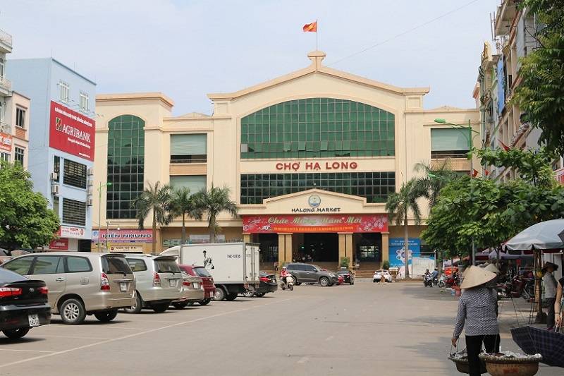 Khám Phá Vẻ Đẹp Đặc Sắc Tại Chợ Hạ Long Cùng Du Lịch Hải Hà
