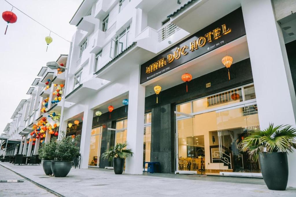 Khám Phá Vẻ Đẹp Huyền Bí Của Đảo Mắt Rồng Cùng Du Lịch Hải Hà