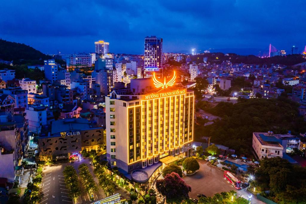 Khám Phá Vẻ Đẹp Kỳ Bí Của Động Thiên Cung Cùng Du Lịch Hải Hà