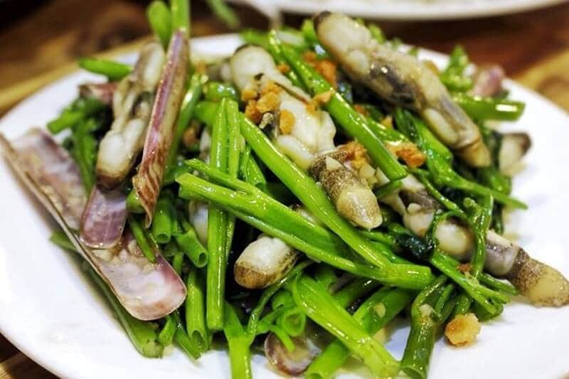 Ốc Móng Tay Xào Rau Muống – Món Ăn Ngon Không Thể Bỏ Lỡ Khi Du Lịch Quảng Ninh