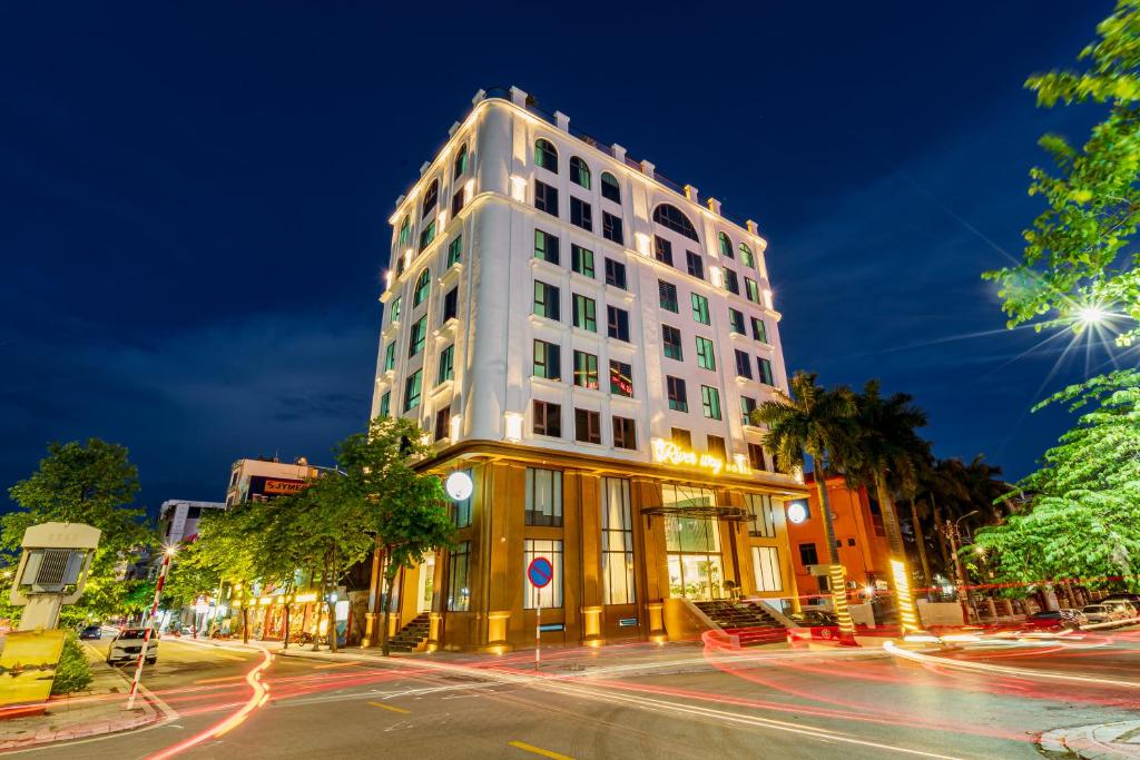 Review Du thuyền Scarlet Pearl Cruises: Trải nghiệm tuyệt vời tại vịnh Hạ Long