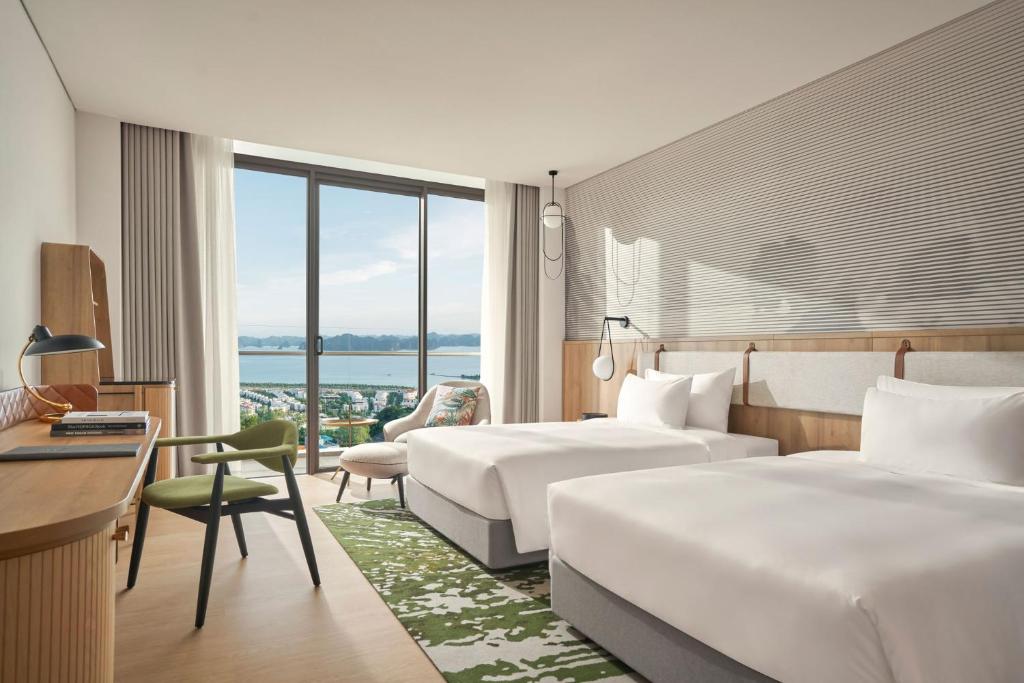 Review The Yacht Hotel by DC: Trải Nghiệm Lưu Trú Tại Hạ Long
