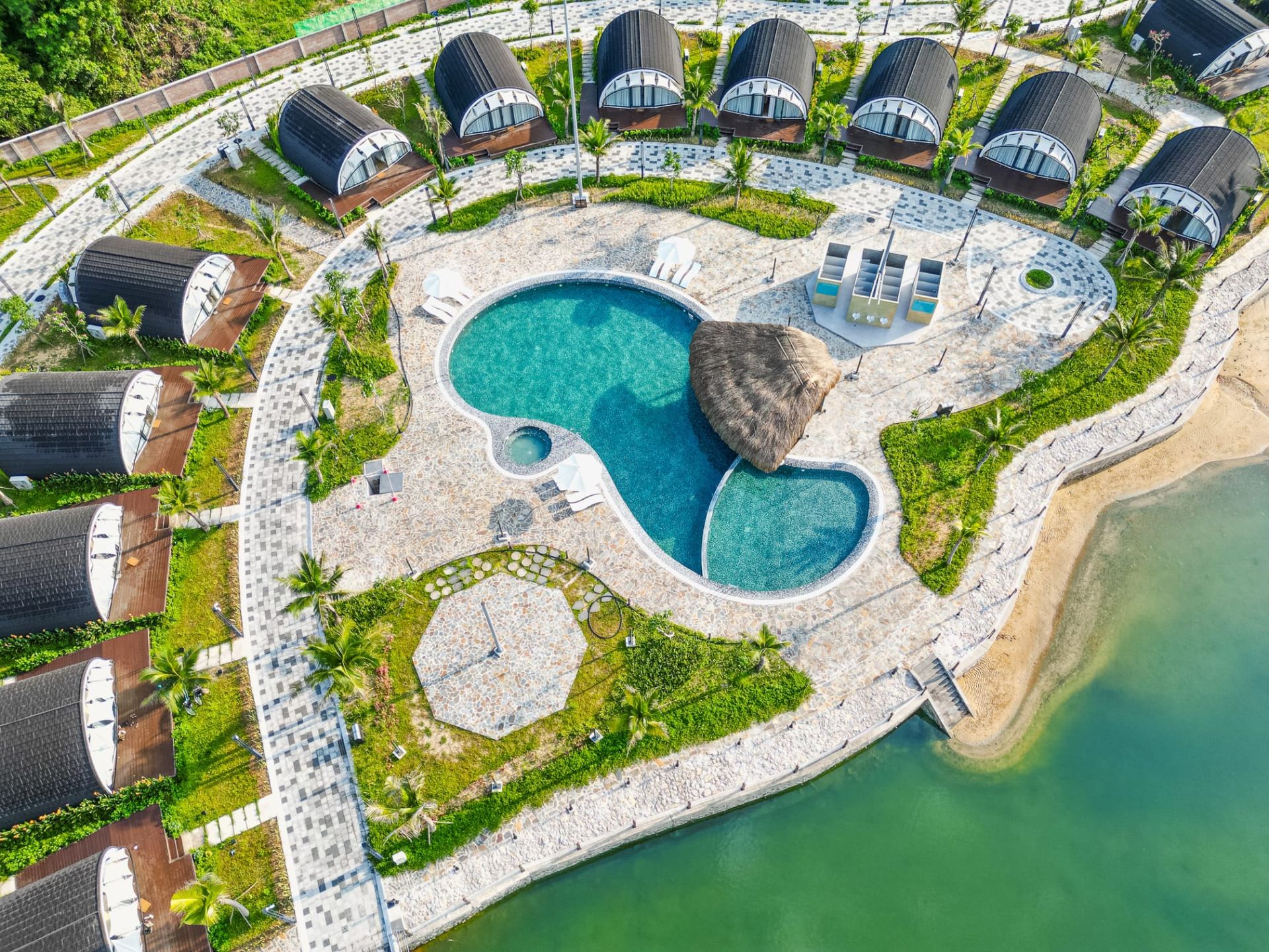 Tận Hưởng Không Gian Xanh Mát Tại Khu Du Lịch Sinh Thái Đầu Rồng Resort