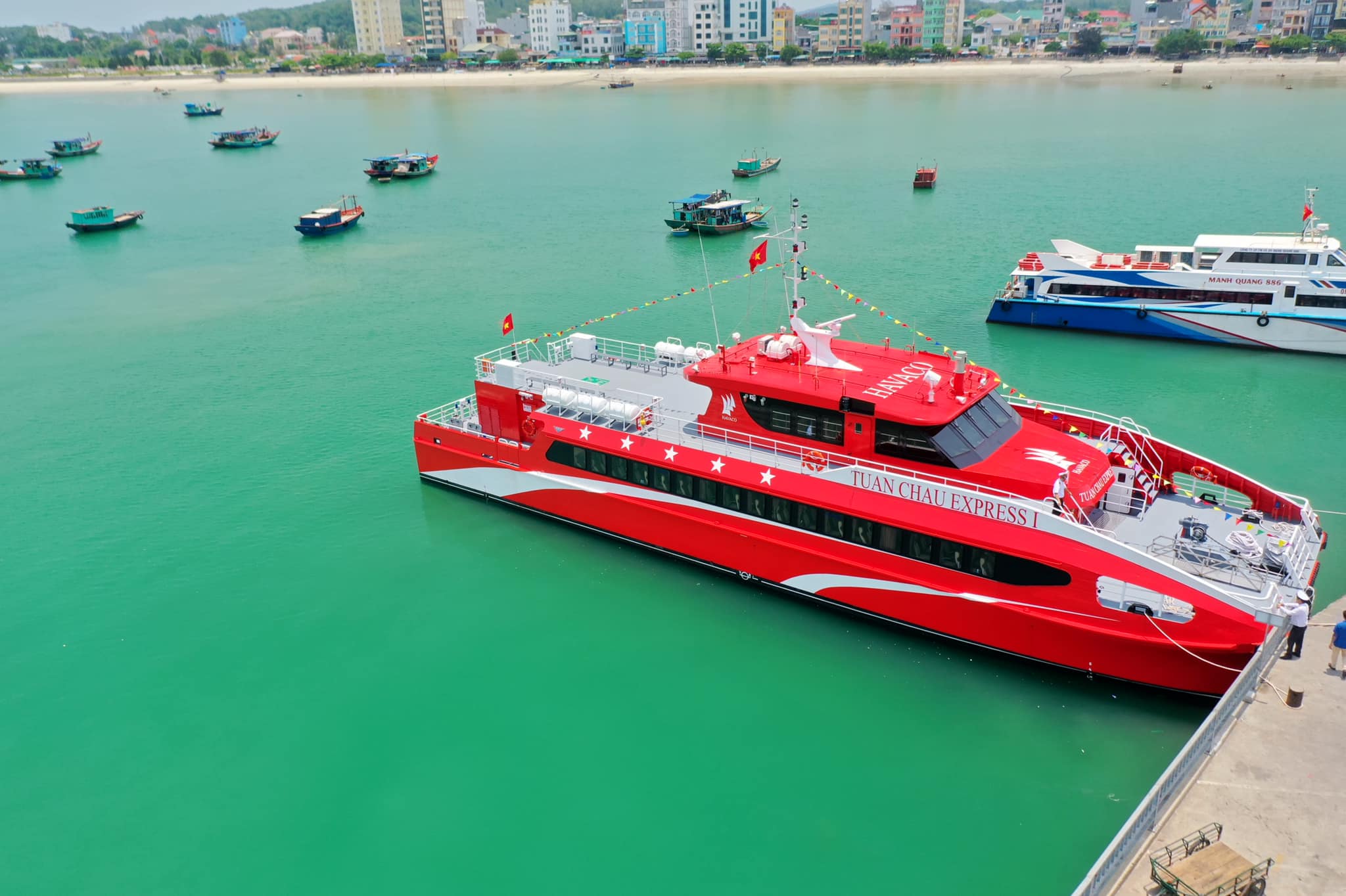 Đi phà từ Cẩm Phả sang đảo Cô Tô – Chinh phục hành trình biển đảo cực chill tại Quảng Ninh