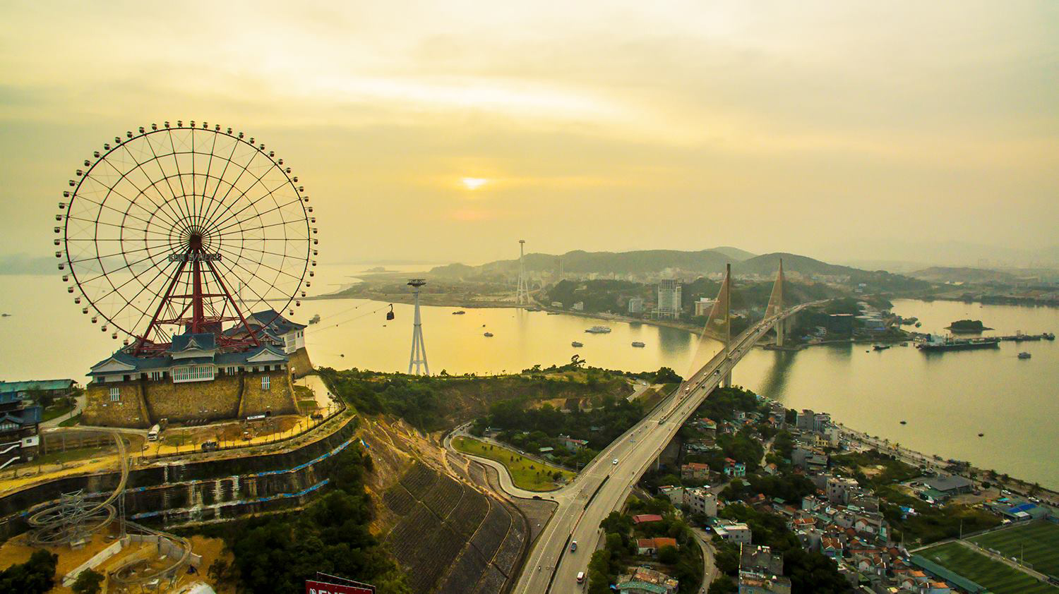 Du lịch Quảng Ninh mùa thu nên đi đâu? Hành trình khám phá mùa vàng rực rỡ của miền di sản