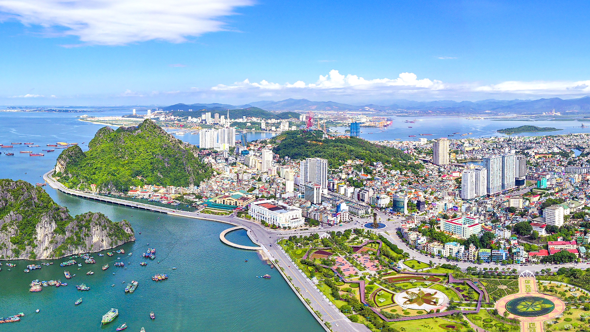 Du lịch Quảng Ninh mùa thu nên đi đâu? Hành trình khám phá mùa vàng rực rỡ của miền di sản