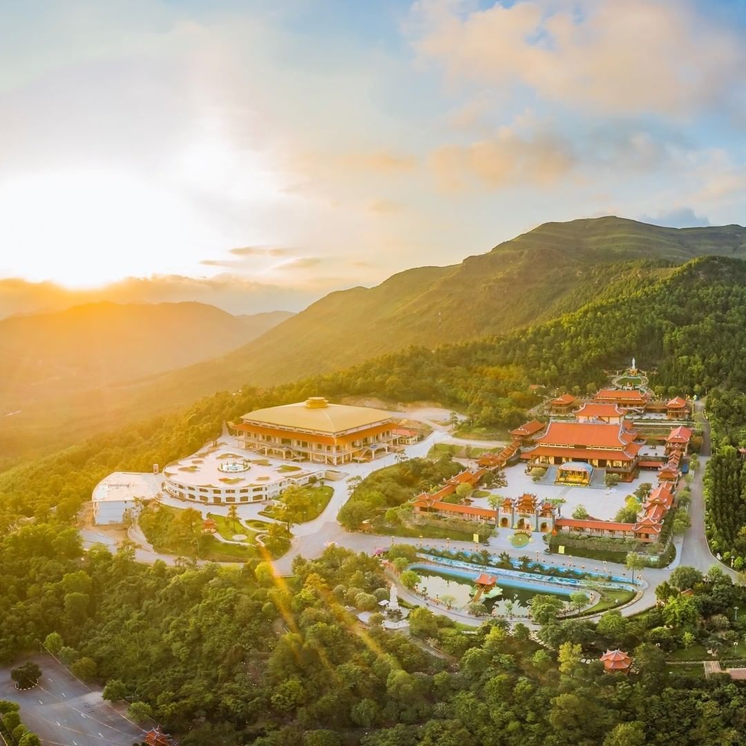 Hướng dẫn tham quan chùa Yên Tử chi tiết nhất – “Bộ bí kíp” chinh phục linh sơn đất Phật