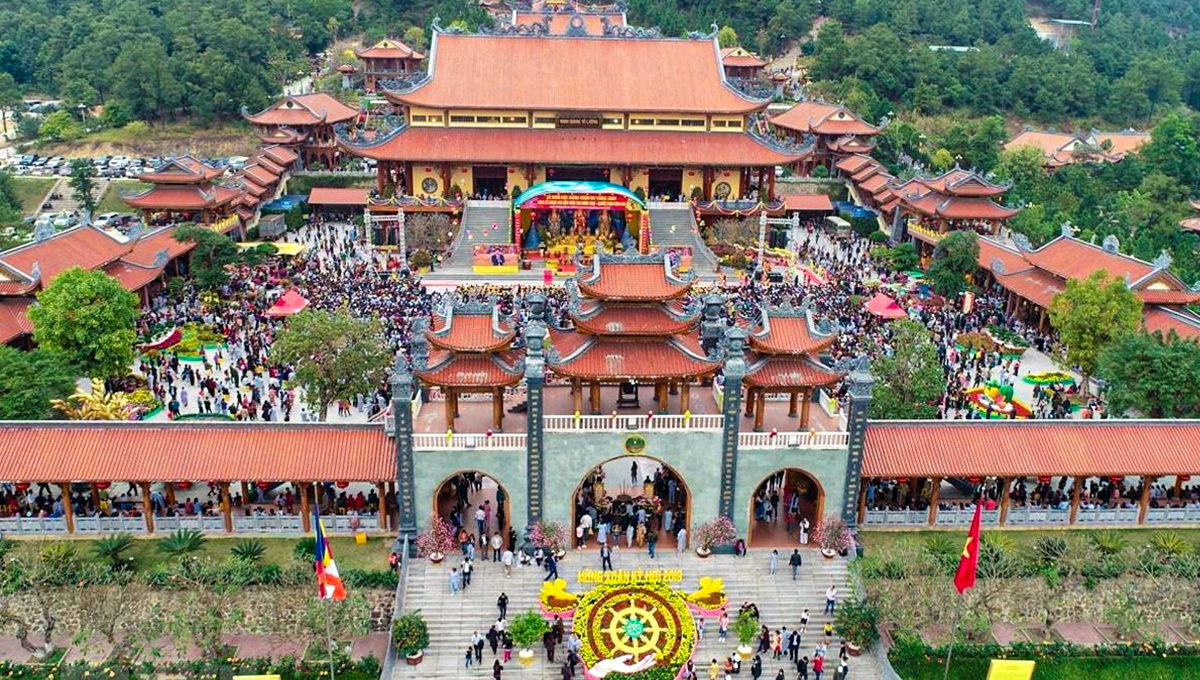 Hướng dẫn tham quan chùa Yên Tử chi tiết nhất – “Bộ bí kíp” chinh phục linh sơn đất Phật