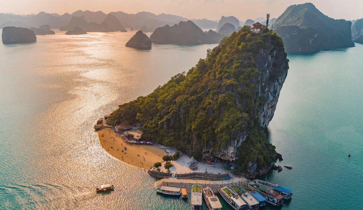 Khám phá các đảo đẹp ở Quảng Ninh: Tận hưởng thiên đường nhiệt đới, trải nghiệm không giới hạn