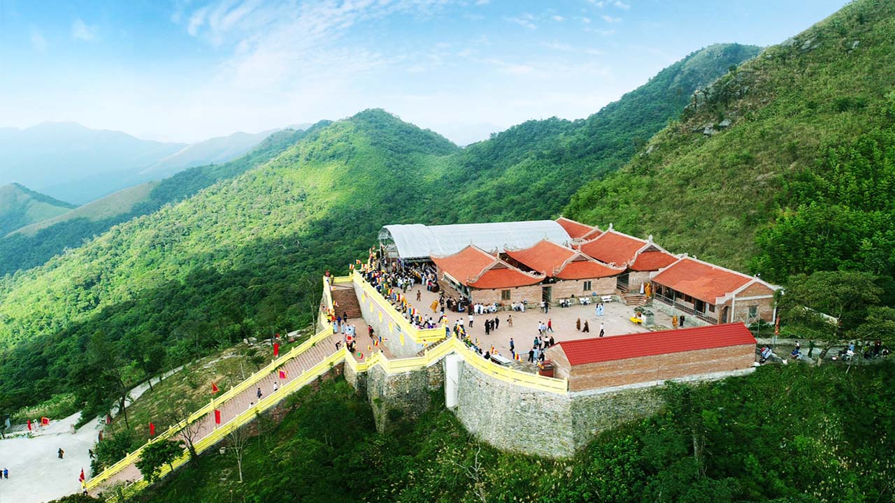 Khám phá những điều đặc biệt tại khu di tích nhà Trần ở Quảng Ninh – Chuyến hành trình ngược dòng lịch sử cùng sắc màu di sản