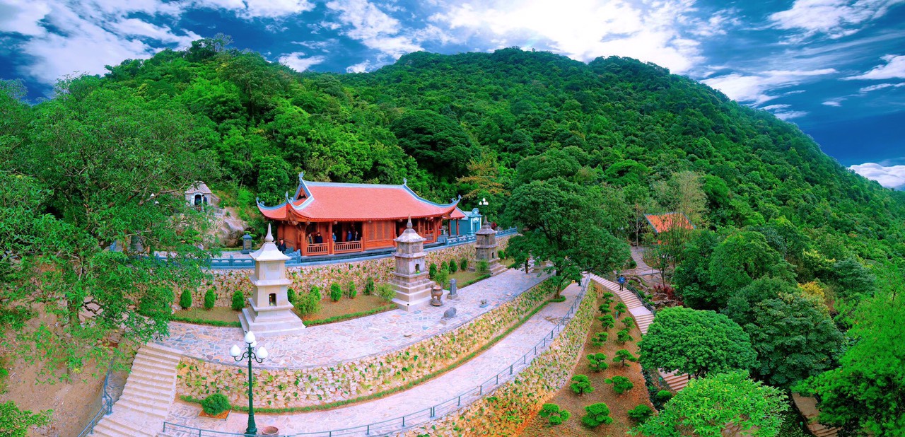 Khám phá những điều đặc biệt tại khu di tích nhà Trần ở Quảng Ninh – Chuyến hành trình ngược dòng lịch sử cùng sắc màu di sản