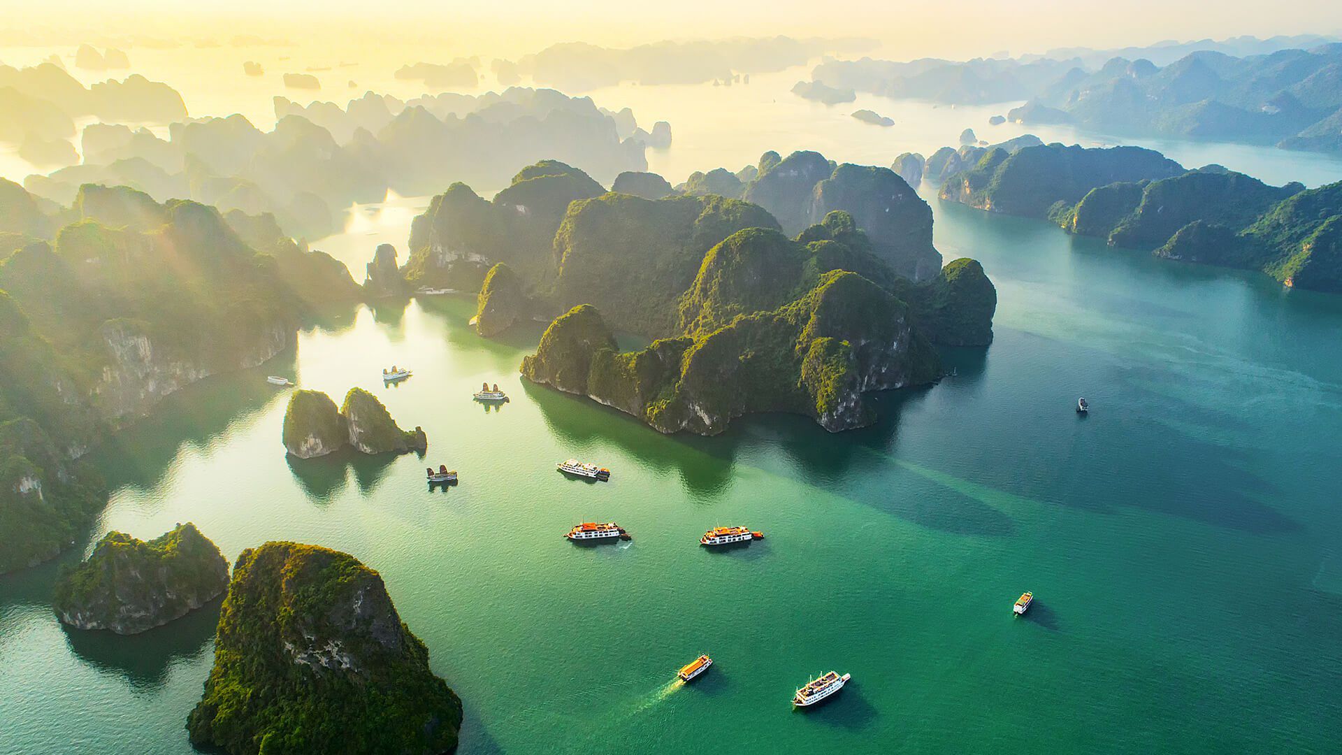Kinh nghiệm du lịchtự túc: Lên lịch chill chất, khám phá kỳ quan “làm mưa làm gió” – GenZ không thể bỏ lỡ