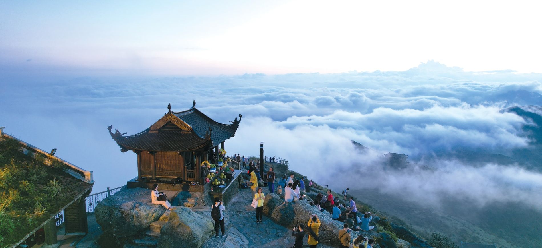 Trekking núi Yên Tử cho những người đam mê: Một hành trình khám phá hấp dẫn dành cho tín đồ xê dịch