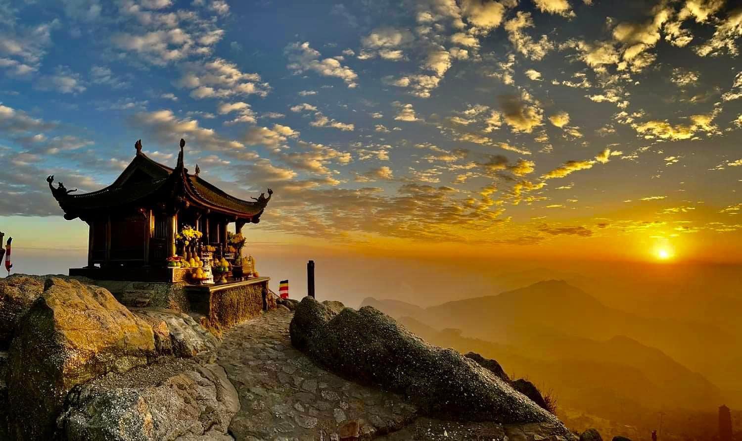 Trekking núi Yên Tử cho những người đam mê: Một hành trình khám phá hấp dẫn dành cho tín đồ xê dịch