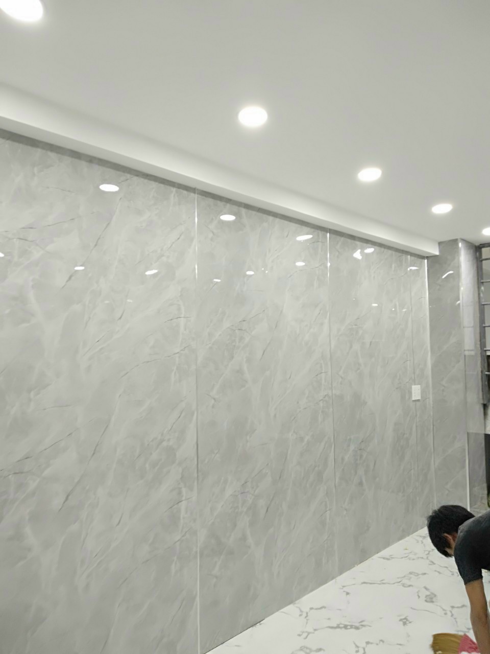 Du lịch Hải Hà đổi mới văn phòng với tấm nhựa ốp tường giả đá từ Nội thất Tân Trường Minh